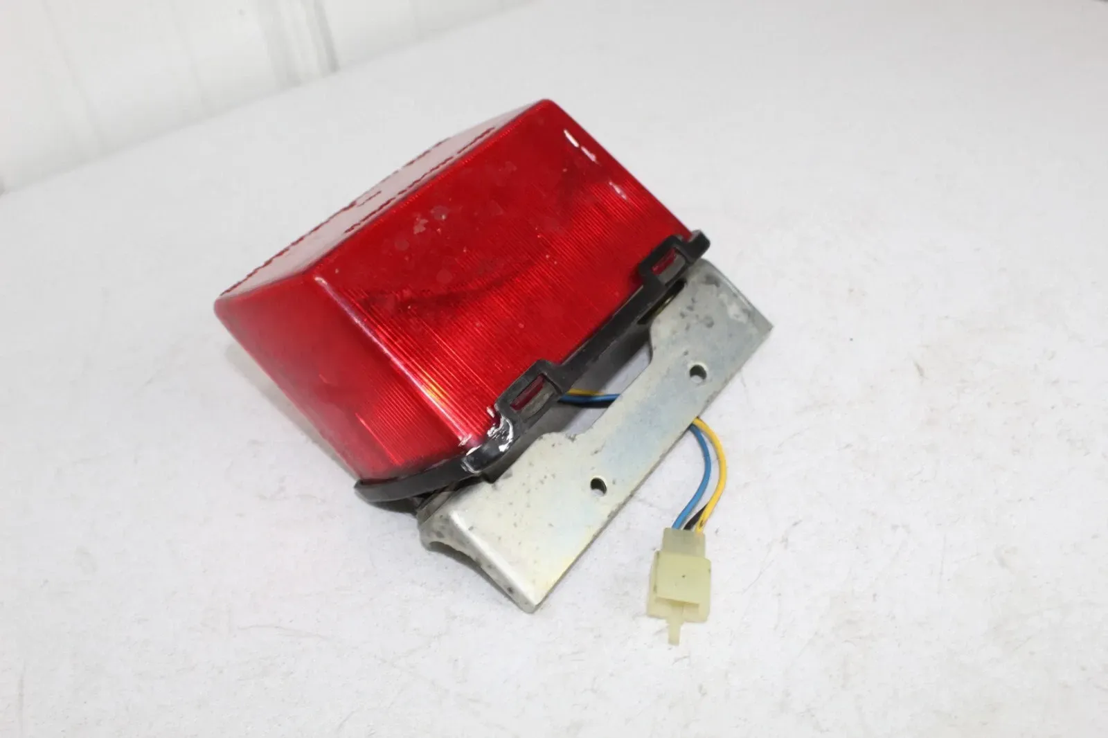 1986 - 1990 Yamaha Radian YX600 Tail Light assembly 1UJ-84710-A0-00 600 89/2