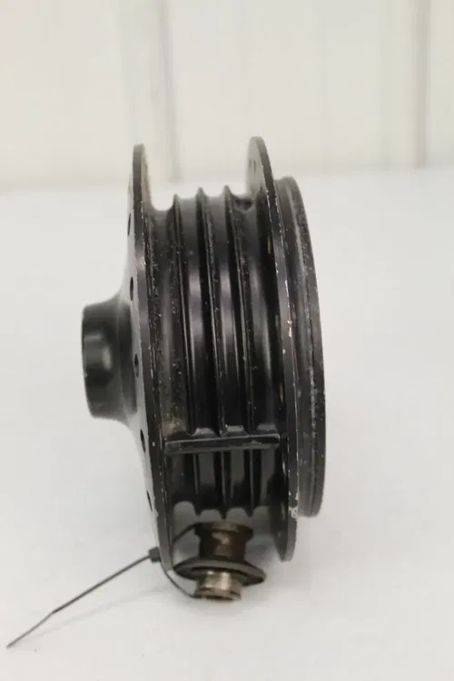 1978 - 1983 Yamaha YZ100 Front Hub 248-25111-00-98 YZ 100 78 - 83 80/1