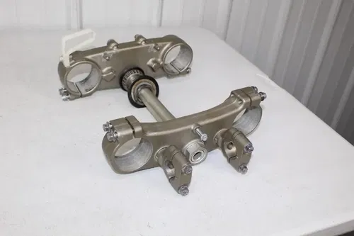 2007 Yamaha YZ250F OEM Triple Clamps YZ250 YZ 250 4 stroke 7/10