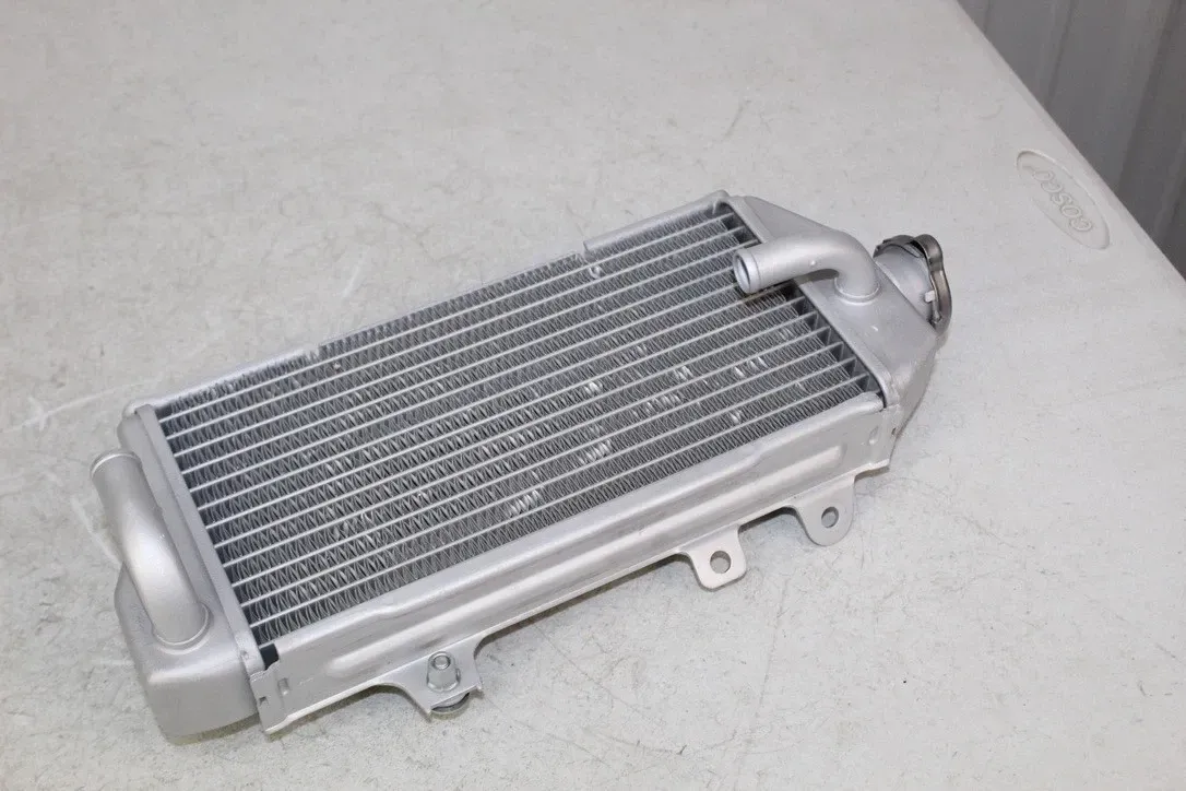 2025 - 2026 Kawasaki KX250 OEM Right Radiator 39061-0967 KX 250 25/3