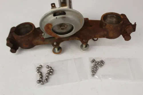 1979 Yamaha DT250 Triple clamps steering stem clamps bearings DT 250 79