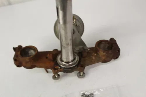 1979 Yamaha DT250 Triple clamps steering stem clamps bearings DT 250 79