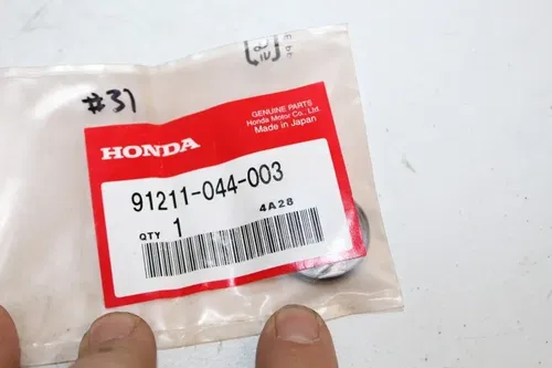 New Genuine Honda OEM Seal 91211-044-003