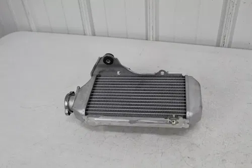 NEW 2019 2020 CRF450R OEM Right Radiator 19100-MKE-A00 CRF450 CRF 450 19 20