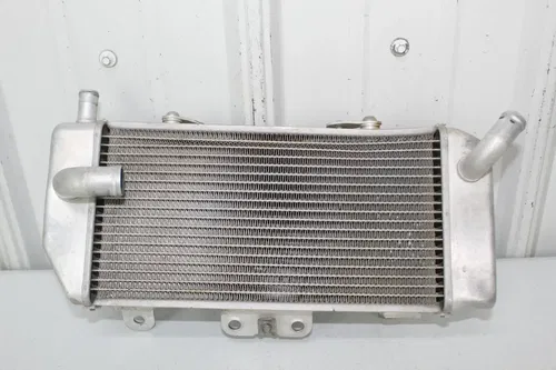 2008 Yamaha YZ450F OEM Left Radiator 2S2-1240A-70-00 YZ450 YZ 450 07 08 09 #26