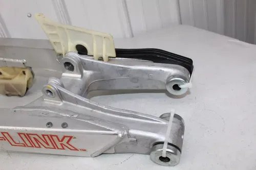 1988 Honda CR125 OEM Swingarm Swing Arm NEW chain slider CR 125 88/4