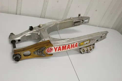1990 Yamaha YZ250 OEM Swingarm assembly Swing Arm WR YZ 125 250 90/2