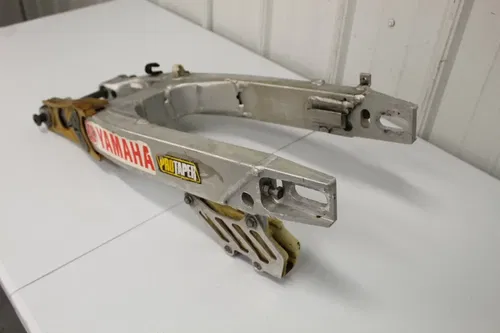 1990 Yamaha YZ250 OEM Swingarm assembly Swing Arm WR YZ 125 250 90/2