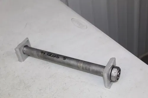 1994 Honda CR125 OEM Rear Axle 42301-KZ4-710 CR 125 250 94/5