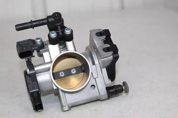 2014 - 2017 Yamaha YZ450F OEM Throttle Body 1SL-13750-00-00 2014 - 2017 Yamaha YZ450F OEM Throttle Body 1SL-13750-00-00