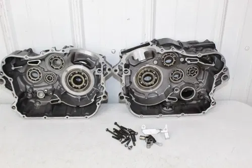 1985 - 2000 Yamaha XT350 OEM Crankcase Set Engine Case Cases XT 350 85/Z