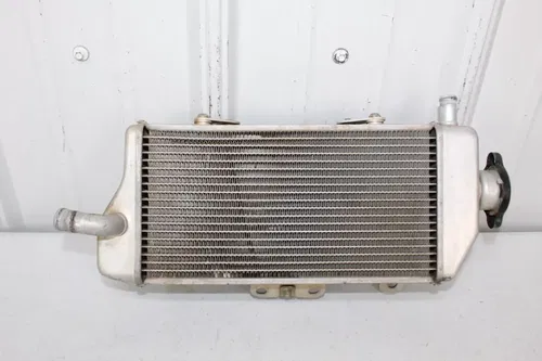 2007 - 2009 Yamaha YZ450F OEM Right Radiator 2S2-12461-70-00 YZ450 YZ 450 9/30