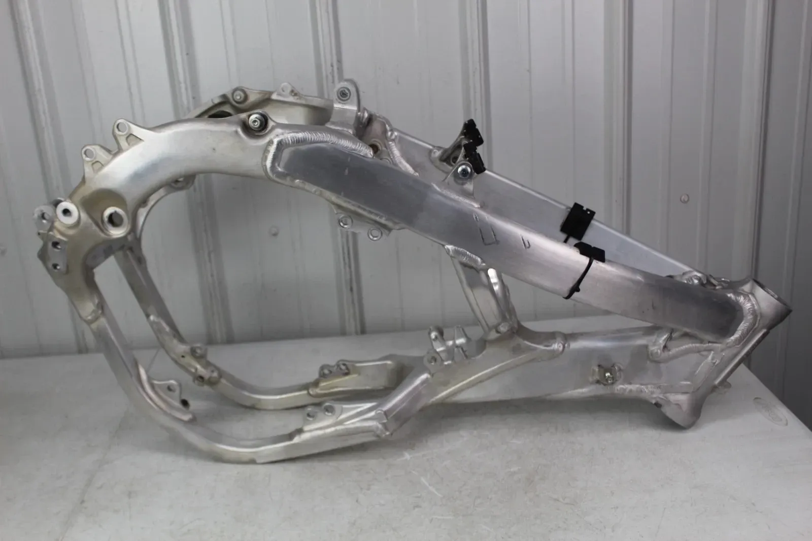 2022 Honda CRF450R OEM Frame 50010-MKE-AF0 Chassis CRF450 CRF 450 22/4