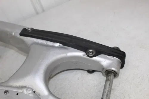 2004 Kawasaki KX250 2-stroke OEM Swingarm Swing Arm 33001-0025-CE KX 250 4/2