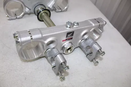 NEW 2022 - 2024 Honda CRF250R OEM Triple Clamps CRF450R 21 - 24 CRF 250 450