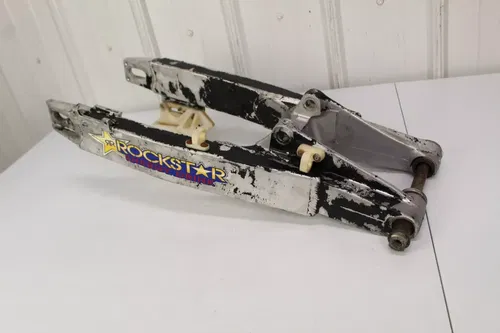 1993 - 1995 Suzuki RM250 OEM Swingarm 61000-28E11 Swing Arm RM 125 250 95/4