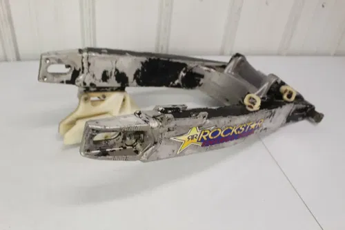 1993 - 1995 Suzuki RM250 OEM Swingarm 61000-28E11 Swing Arm RM 125 250 95/4