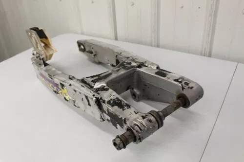 1993 - 1995 Suzuki RM250 OEM Swingarm 61000-28E11 Swing Arm RM 125 250 95/4