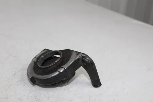 1982 1983 Yamaha YZ100 Throttle Housing 5X2-26281-00-00 322-26282-00-00 YZ 100