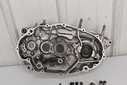 1976 Yamaha DT400 OEM Right Crankcase Engine Case 498-15121-01-00 76 DT 250 400