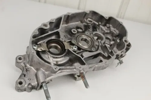 1976 Yamaha DT400 OEM Right Crankcase Engine Case 498-15121-01-00 76 DT 250 400