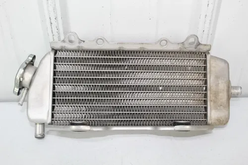 2004 Suzuki RMZ250 OEM Left Radiator K3906-10003 RMZ 250 Kawasaki KX250F 04