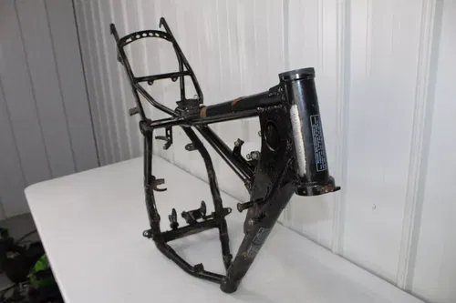 1984 Kawasaki KX125 OEM Frame 32002-1683 Chassis KX 125 84/3