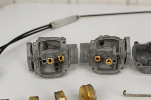 1962 Yamaha YDS 2 Right Left OEM Mikuni Carb 152-14101-00-00 152-14102-01-00