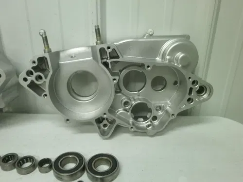 1982 Yamaha YZ250 OEM Crankcase Set Engine Case Cases YZ 250 82/1