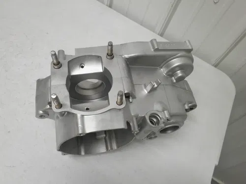 1982 Yamaha YZ250 OEM Crankcase Set Engine Case Cases YZ 250 82/1
