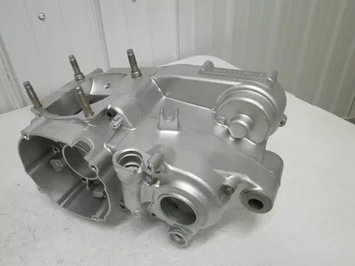 1982 Yamaha YZ250 OEM Crankcase Set Engine Case Cases YZ 250 82/1