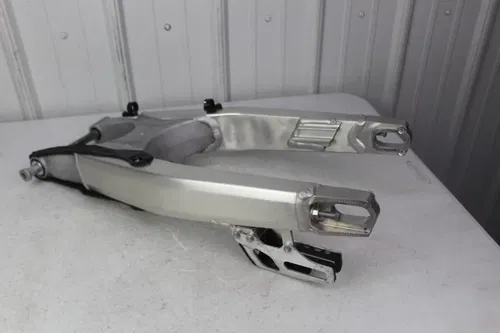 2021 - 2024 HONDA CRF450R OEM Swingarm Swing Arm CRF250R 22-24 CRF 250 450 23/2