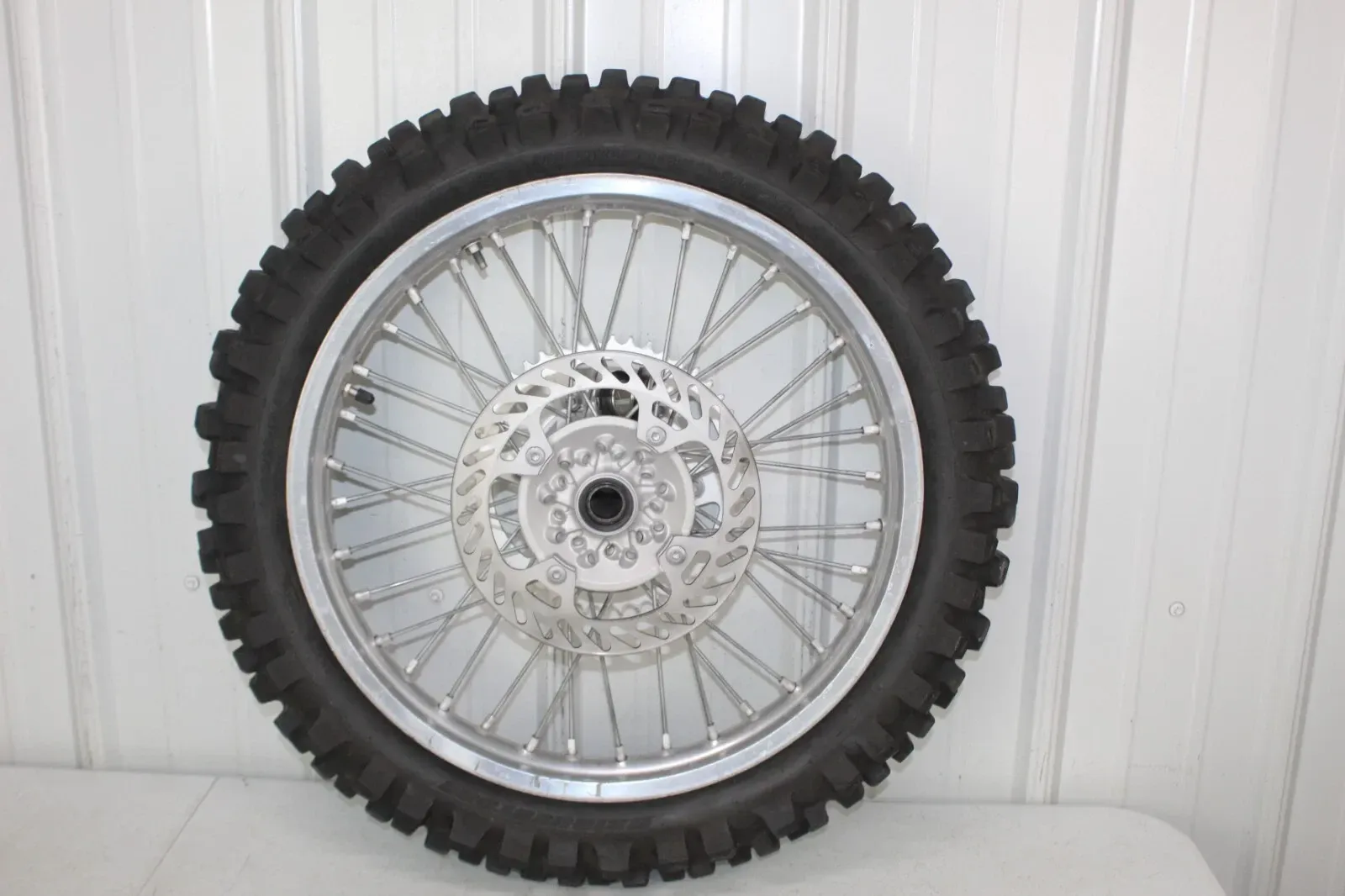 2004 2005 Kawasaki KX250F OEM Rear Wheel assembly KX Suzuki RMZ 250 04 - 06 4/3