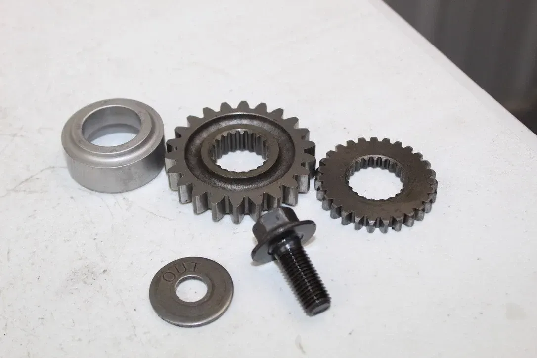 1983 Honda CR250R OEM Primary Drive and Pump Gear Collar Bolt CR250 CR 250 83