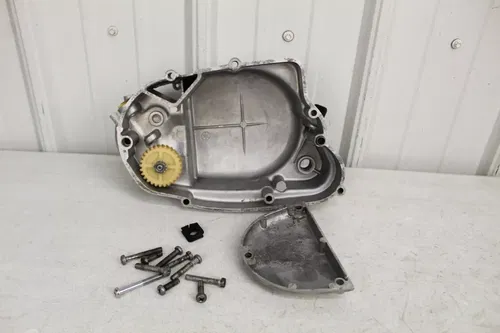 1970 1971 Yamaha HT1 OEM Clutch Oil Pump Cover Gear HT1B HT1BM 70 71