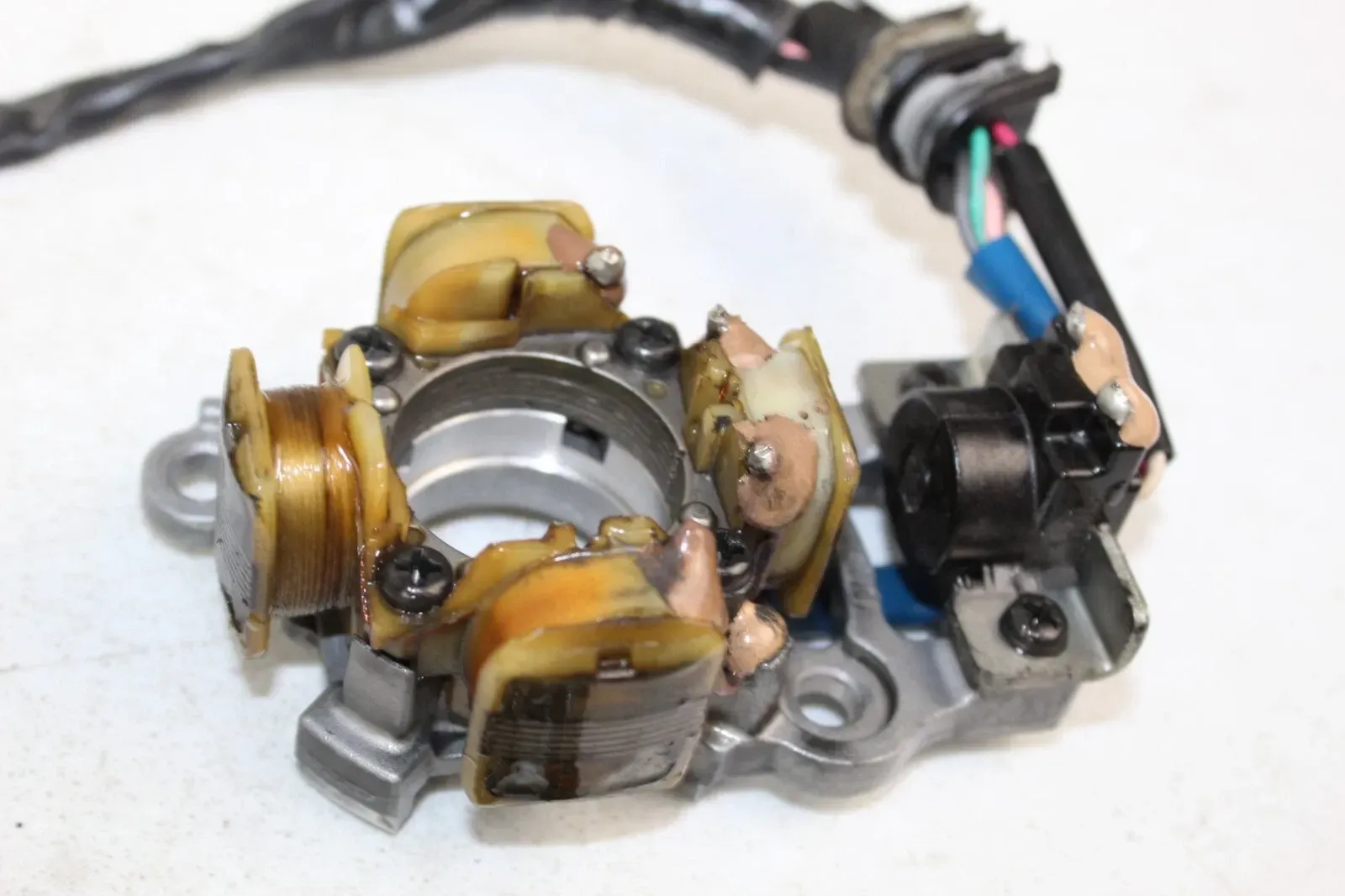 2006 - 2009 Yamaha YZ450F Stator assembly 2S2-85560-10-00 YZ450 YZ 450 8/30