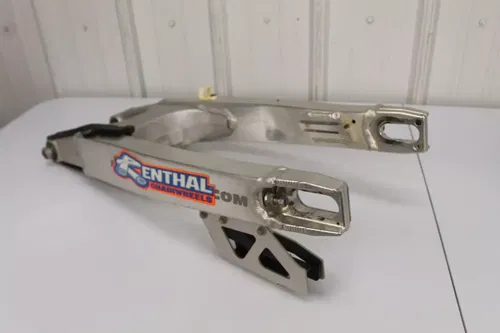 2007 Suzuki RMZ250 Swingarm 61000-35G00 Swing Arm RMZ 250 07 - 09 450 05 - 07
