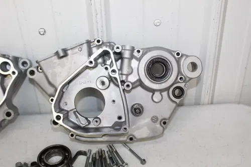 2004 2005 Kawasaki KX250F OEM Engine Crankcase Set Case Cases KX Suzuki RMZ 250