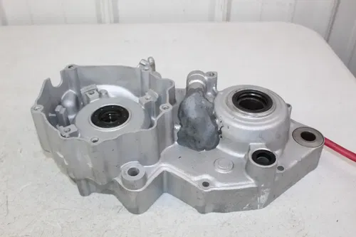 1988 - 1996 Yamaha YZ250 OEM Left Crankcase Crank Case Engine YZ 250
