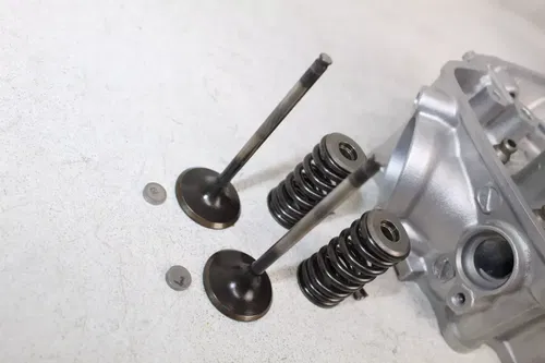 2002 Honda CRF450R Cylinder Head Cam Valves Springs CRF450 CRF 450 2/9