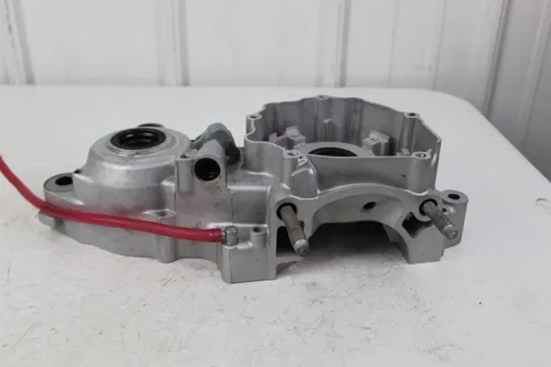 1988 - 1996 Yamaha YZ250 OEM Left Crankcase Crank Case Engine YZ 250