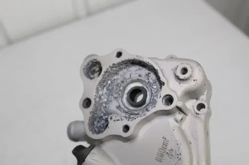 1985 Honda CR250 Clutch Cover Outer 11340-KA4-770 CR 250 85 Needs Repairs