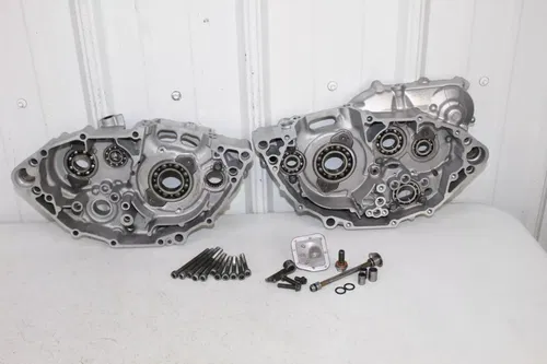 2003 - 2005 Yamaha YZ250F Crankcases Engine Crank Case Cases YZ 250 4 stroke