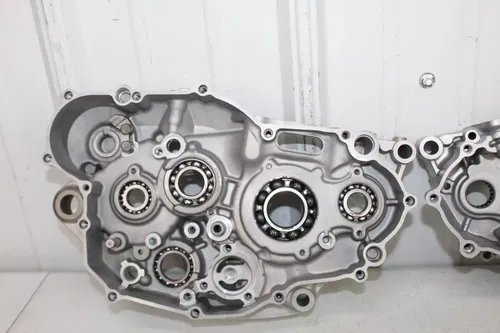 2003 - 2005 Yamaha YZ250F Crankcases Engine Crank Case Cases YZ 250 4 stroke