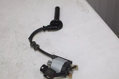 2014 - 2017 Yamaha YZ450F OEM Ignition Coil Spark Plug Cap Boot YZ 450 16/4