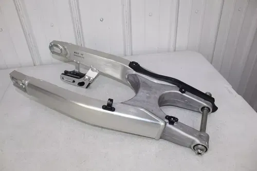 NEW 2022 - 2024 HONDA CRF250R OEM Swingarm 52200-MKE-AF0 Swing Arm CRF450R CRF