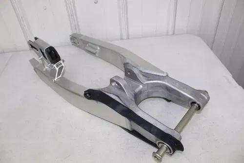NEW 2022 - 2024 HONDA CRF250R OEM Swingarm 52200-MKE-AF0 Swing Arm CRF450R CRF