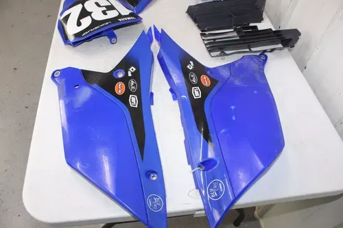 2023 - 2025 Yamaha YZ450F Plastic Shrouds Fenders Plates YZ250F 24 25 YZ 250 450