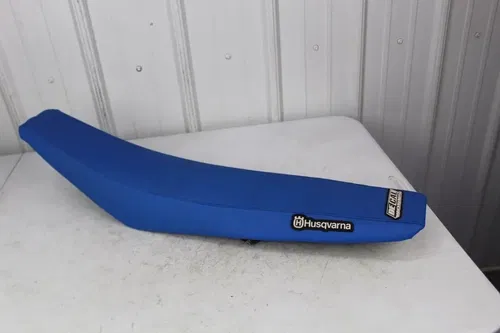 2019 - 2022 Husqvarna FC450 Seat Saddle Assembly Gripper Cover FC 250 350 450