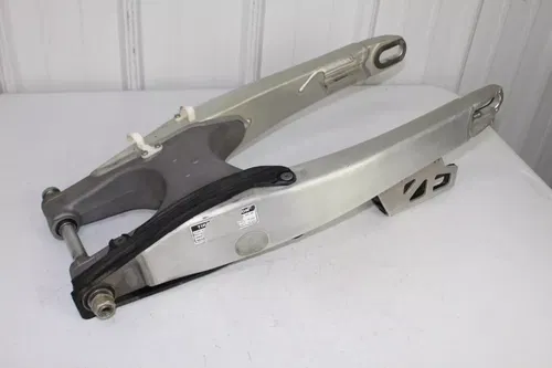 2006 - 2008 Yamaha YZ250F Swingarm 2S2-22110-70-00 Swing Arm YZ 250 F 450 6/14